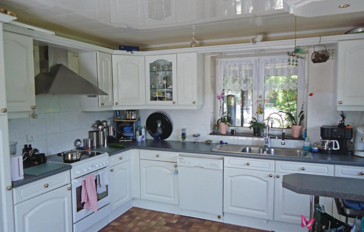 Awesome Home In Chevron With Kitchen Eksteriør bilde